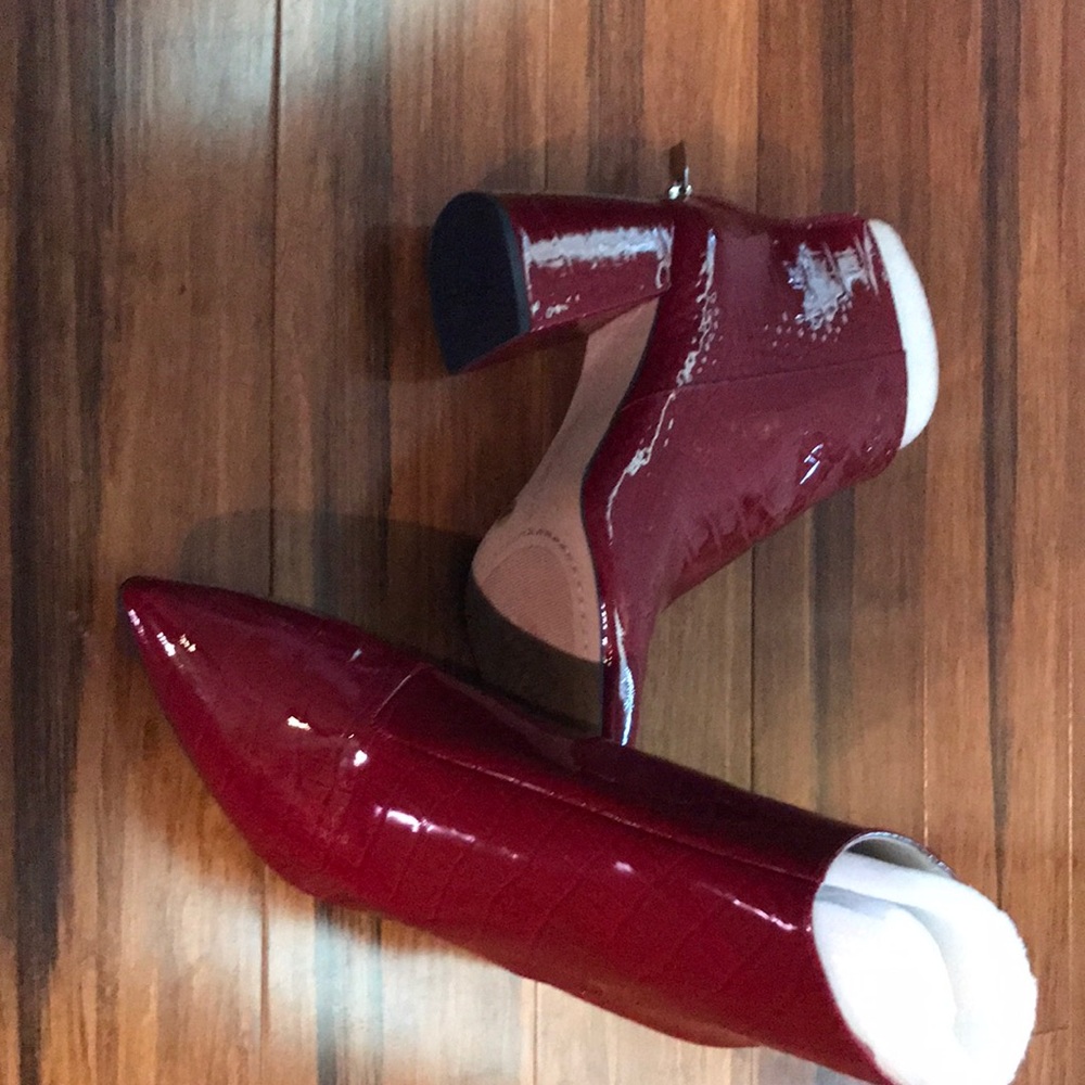 Beautiful Wine Patent Leather, brand new never worn